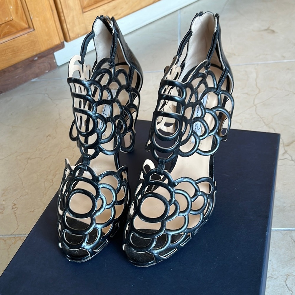 Oscar de la Renta shoes worn once